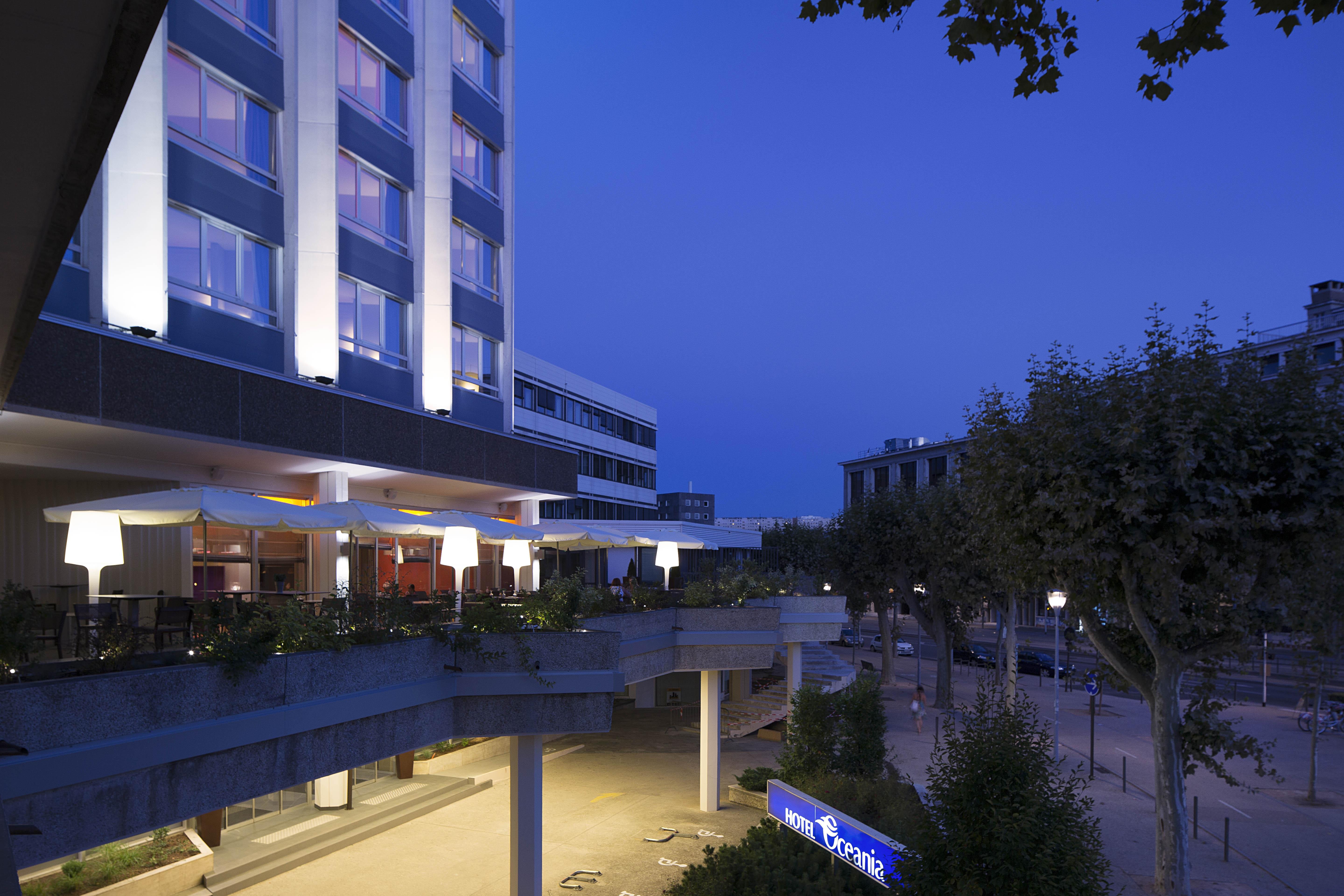 Отель Oceania Clermont Ferrand Экстерьер фото