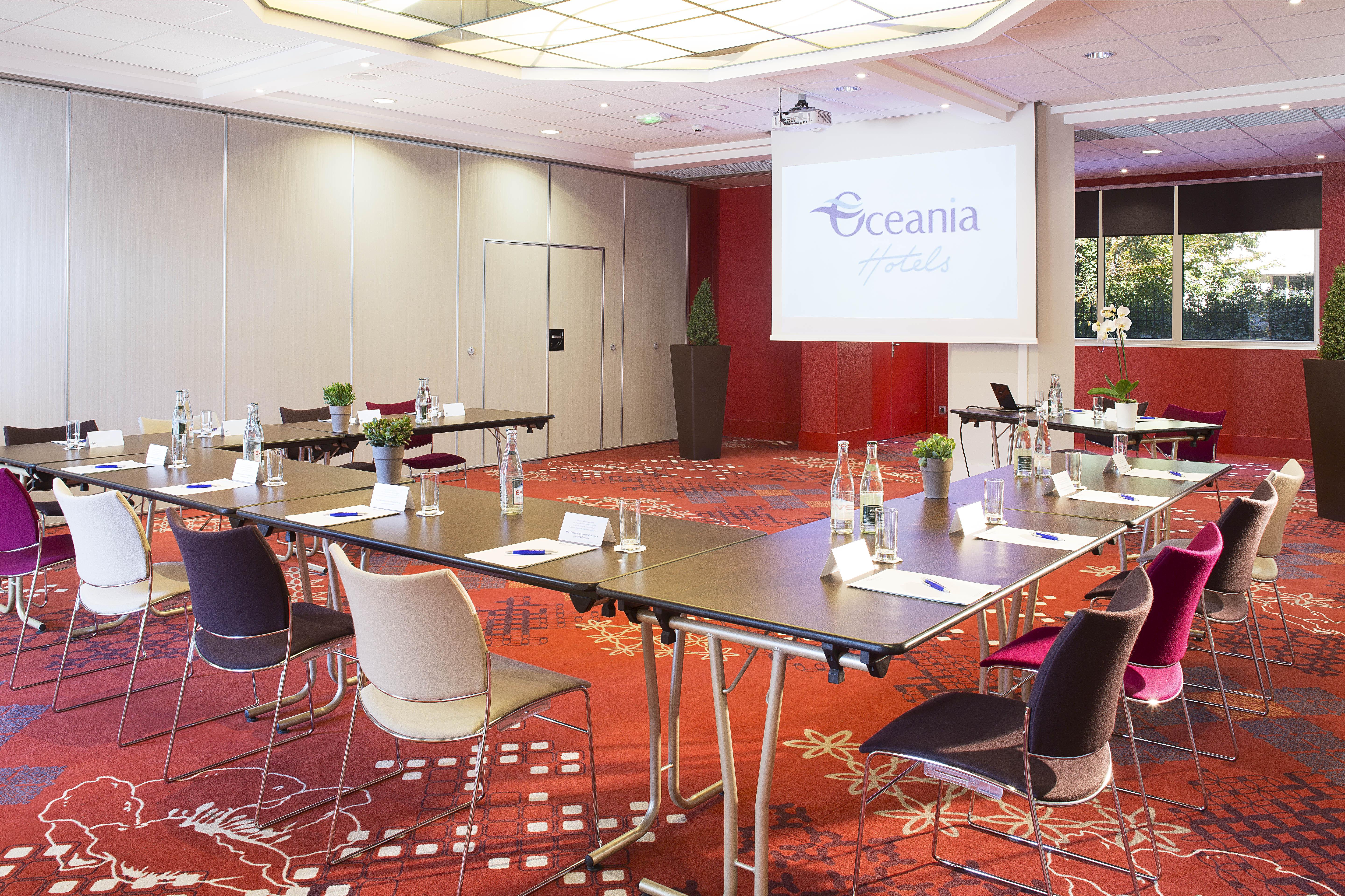 Отель Oceania Clermont Ferrand Экстерьер фото