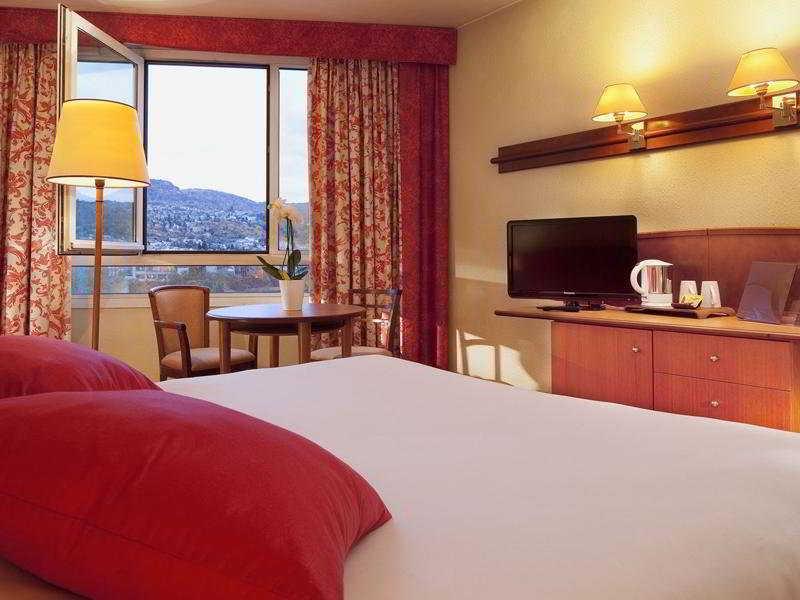 Отель Oceania Clermont Ferrand Экстерьер фото